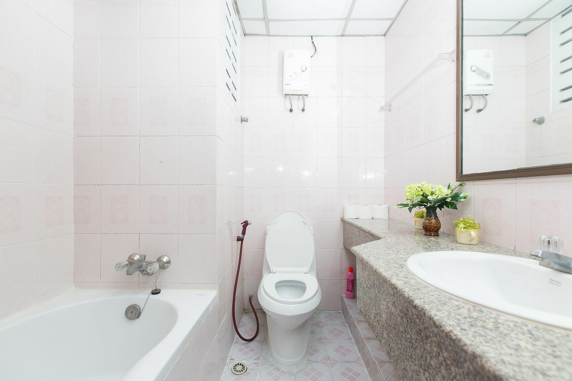 Ratchaprarop Apartment Bangkok Kültér fotó